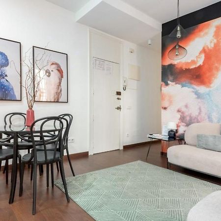 2 Bedrooms 2 Bathrooms Furnished - Malasana - Bright Stylish - Mintystay Madrid Exterior photo