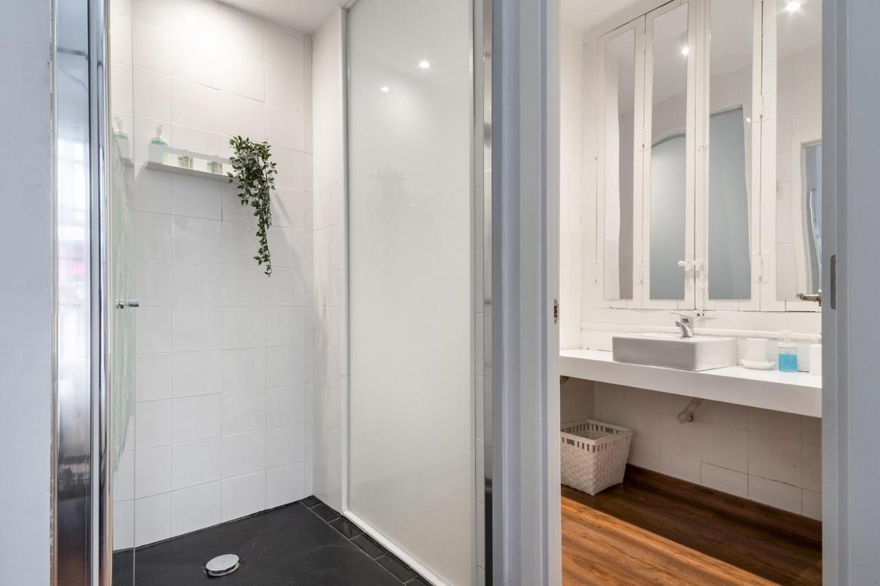 2 Bedrooms 2 Bathrooms Furnished - Malasana - Bright Stylish - Mintystay Madrid Exterior photo